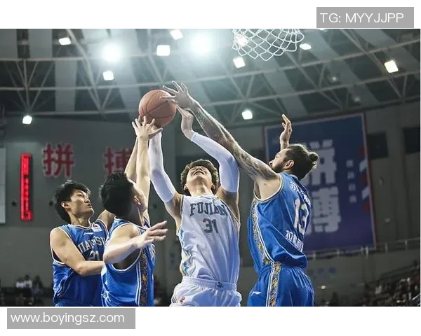 全运会精彩对决上海男篮迎战广东队争夺荣耀与胜利 全运会精彩对决上海男篮迎战广东队争夺荣耀与胜利