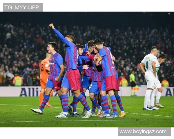 华伦西亚主场迎战巴萨双方争夺西甲积分榜关键战役