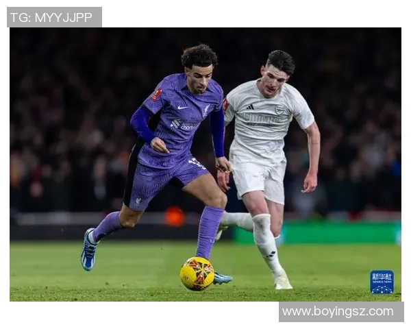 阿森纳与利物浦激战正酣比分悬念不断引发球迷热议 阿森纳与利物浦激战正酣比分悬念不断引发球迷热议